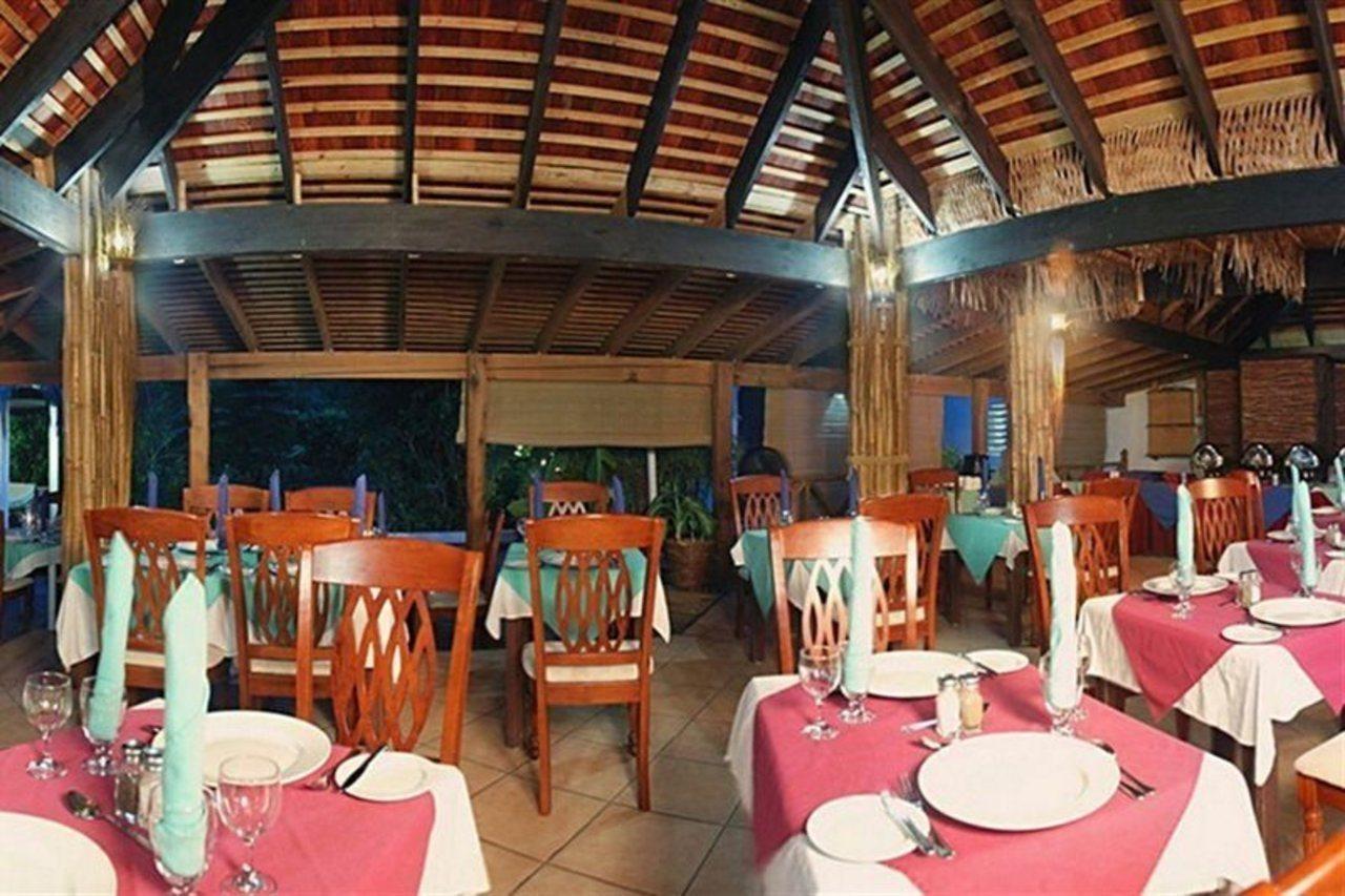 Coconut Beach Club Resort St. John's Екстериор снимка