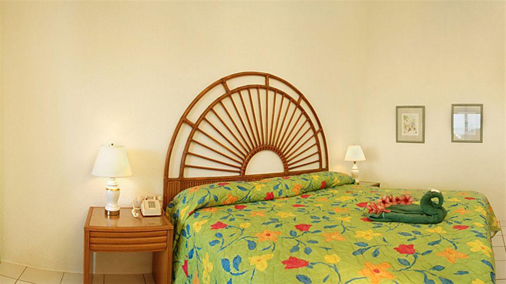 Coconut Beach Club Resort St. John's Екстериор снимка