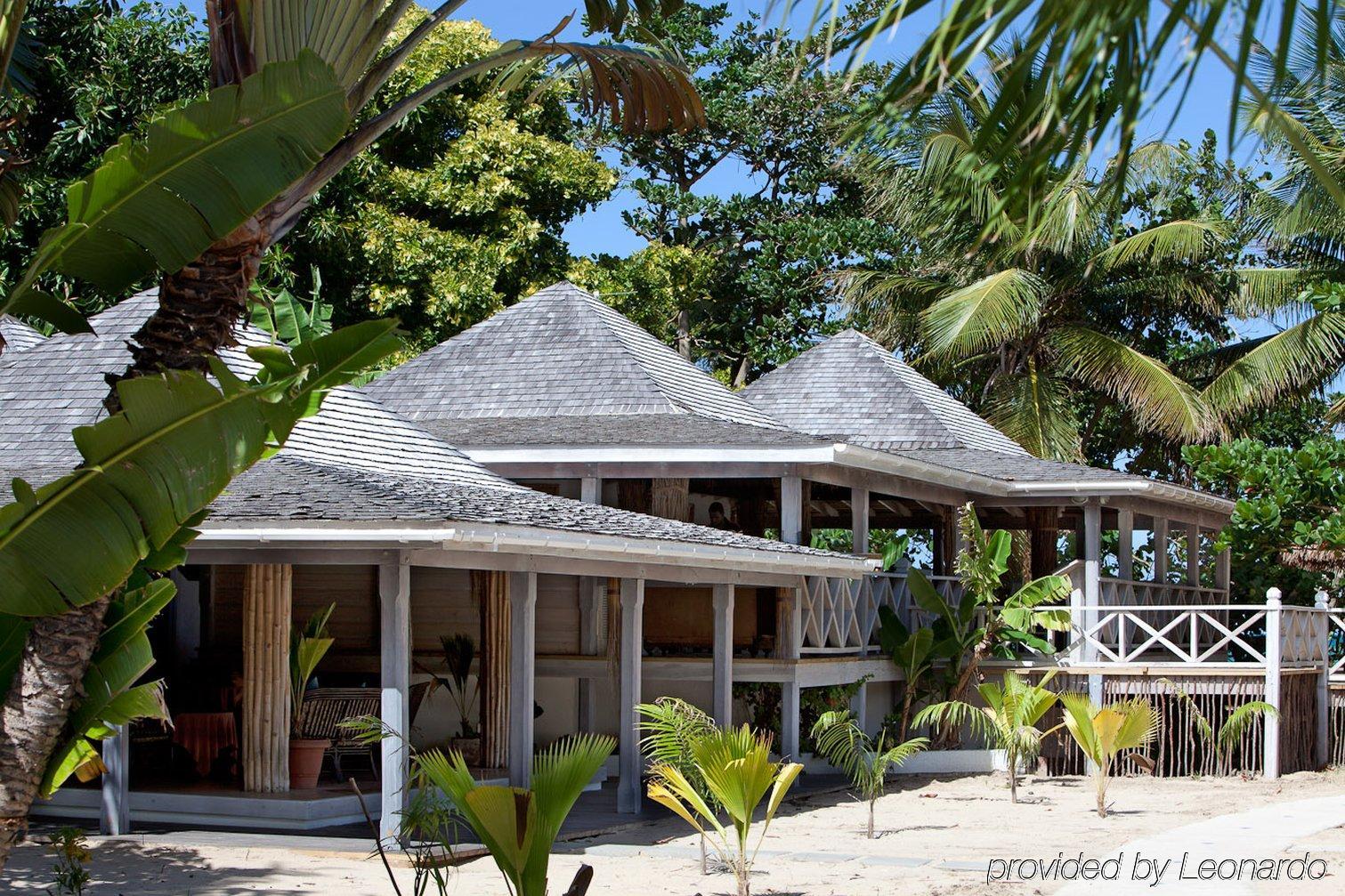 Coconut Beach Club Resort St. John's Екстериор снимка